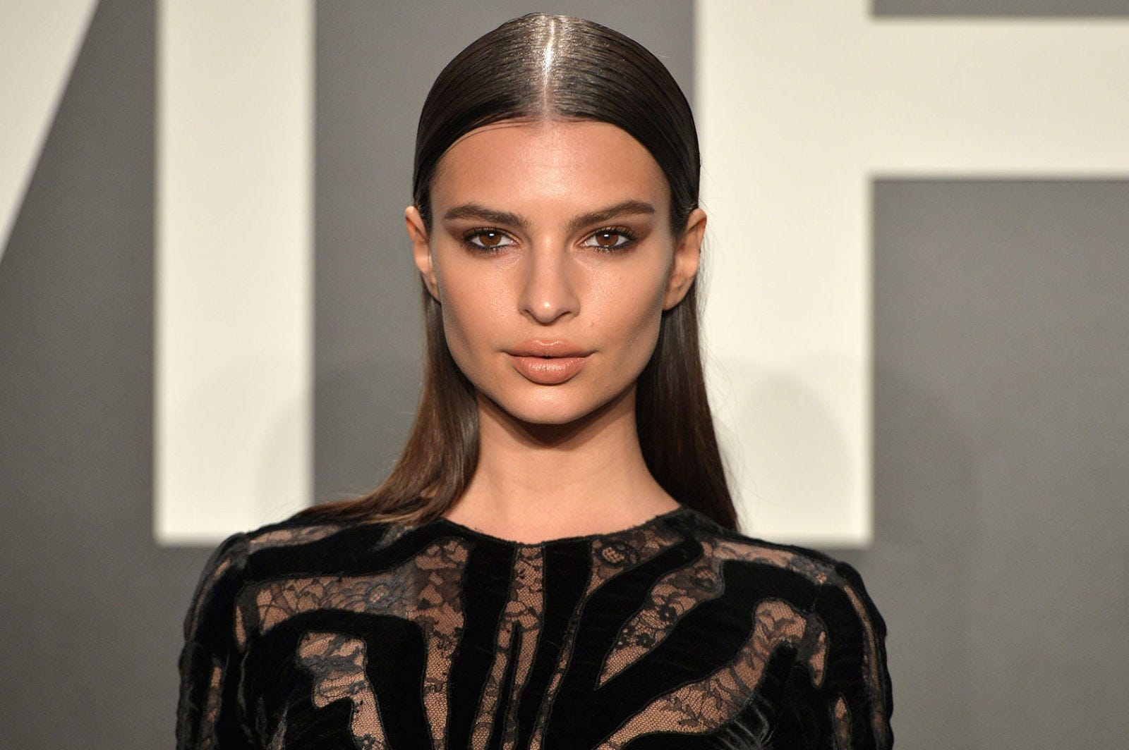 Emily ratajkowski peso e altezza